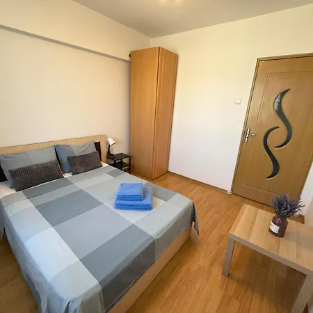 Iancului Mega Mall 3 بوخارست